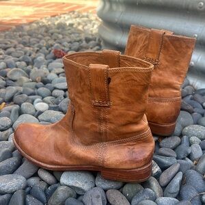 Brown cognac short leather boots from Frye